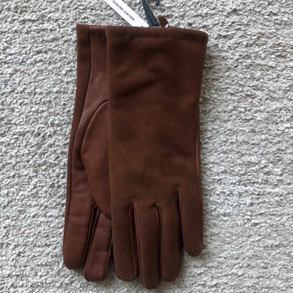 RW&CO Genuine Leather Gloves.NWT.
